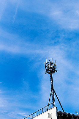포토 JPG 주간 구름 하늘 안테나 풍경 사람없음 야외 건물 일본 국내포토 자연요소 건축물 아시아 통신 파일형식
