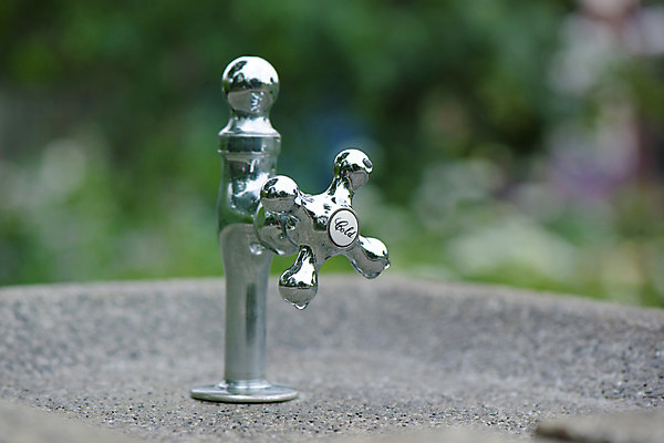 포토 JPG 주간 배경화면 백그라운드 사람없음 야외 아웃포커스 일본 수도꼭지 식수대 국내포토 자연요소 아시아 촬영기법 파일형식