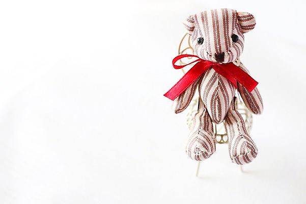 포토 JPG 인형 의자 실내 사람없음 곰인형 오브젝트 국내포토 가구 내부 파일형식