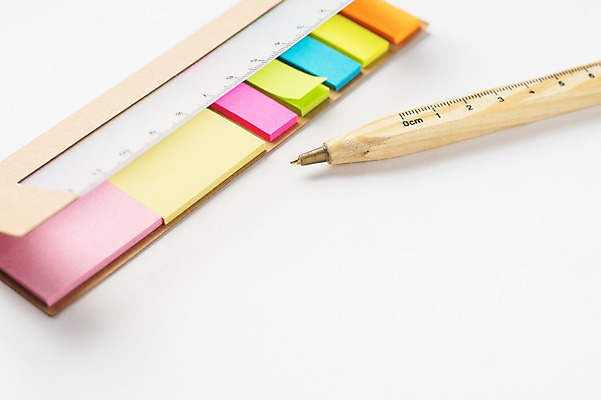 포토 JPG 문구용품 실내 자 사람없음 볼펜 메모지 오브젝트 포스트잇 한자루 국내포토 1 내부 펜 사무용품 파일형식