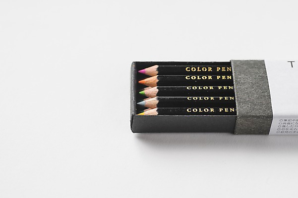 포토 JPG 문구용품 색연필 실내 사람없음 여러개 오브젝트 국내포토 다수 학용품 내부 파일형식