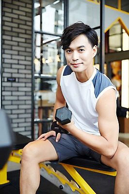 포토 JPG 남자 실내 한명 성인 30대 운동 건강관리 아령 헬스장 한국인 팔운동 남자만 남자한명만 성인남자만 국내포토 1 건강 관리 사람 동양인 내부 장년 헬스 성인만 파일형식