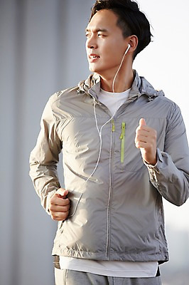 포토 JPG 주간 남자 서울 한명 성인 야외 30대 조깅 운동 건강관리 한국인 한강 반포대교 한강공원 남자만 남자한명만 성인남자만 국내포토 자연요소 1 공원 한국 건강 관리 사람 동양인 장년 다리_건축물 랜드마크 성인만 파일형식