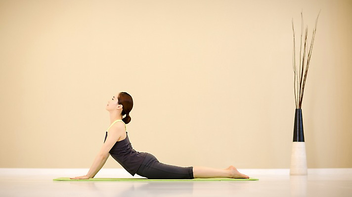 포토 JPG 스튜디오촬영 전신 우먼라이프 여자 여유 엎드리기 요가 실내 한명 성인 옆모습 30대 운동 한국인 매트 여자만 성인여자한명만 국내포토 1 라이프스타일 웰빙 감정 뷰포인트 모션 건강 사람 동양인 내부 장년 여자한명만 성인여자만 파일형식
