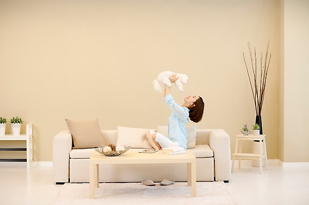 포토 JPG 스튜디오촬영 전신 한마리 우먼라이프 여자 반려견 여유 놀이 휴식 실내 한명 앉기 성인 옆모습 30대 소파 한국인 강아지 반려 안식처 여자만 성인여자한명만 펫팸족 국내포토 1 라이프스타일 감정 뷰포인트 컨셉 의자 모션 사람 동양인 내부 장년 반려동물 개 신조어 여자한명만 성인여자만 파일형식