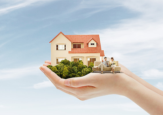 전신 PSD 편집이미지 손 부부 여자 남자 주택 사랑 들기 앉기 성인 앞모습 신체부위 세명 한국인 성인만 이미지편집 커플 감정 뷰포인트 모션 사람 동양인 건물 파일형식