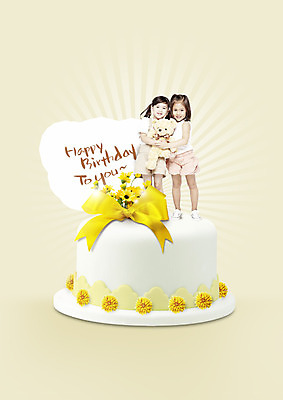 전신 PSD 서양인 외국인 편집이미지 여자 어린이 인형 안기 서기 미소 두명 앞모습 케이크 한국인 생일 소녀만 이미지편집 기념일 뷰포인트 모션 디저트 표정 사람 동양인 인종 여자만 어린이만 파일형식