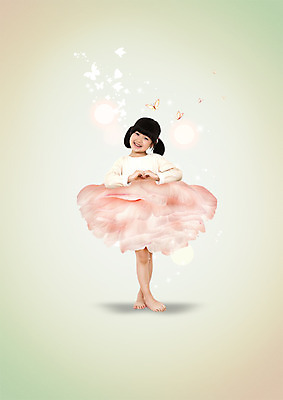 전신 PSD 편집이미지 여자 꽃 어린이 문화예술 한명 서기 미소 앞모습 발레 손하트 소녀한명만 이미지편집 식물 1 뷰포인트 모션 표정 사람 손짓 춤 여자한명만 소녀만 파일형식