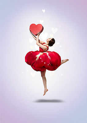 전신 PSD 편집이미지 여자 꽃 한명 들기 20대 성인 옆모습 뷰티 점프 한국인 하트 성인여자한명만 이미지편집 모양 식물 1 뷰포인트 모션 사람 동양인 청년 여자한명만 성인여자만 파일형식