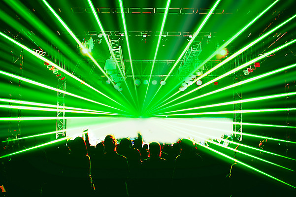 JPG 편집이미지 조명 사람 여러명 빛 무대 디지털합성 네온 형광 디지털아트 네온아트 편집실사 다수 CG 파일형식