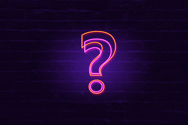 JPG 편집이미지 검은배경 벽돌 간판 사람없음 빛 물음표 디지털합성 네온 형광 디지털아트 네온아트 편집실사 기호 백그라운드 검은색 CG 파일형식