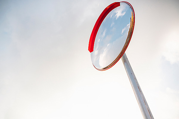 포토 JPG 주간 구름 로우앵글 하늘 서울 풍경 사람없음 야외 반사경 국내포토 자연요소 뷰포인트 한국 파일형식