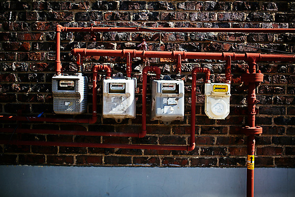 포토 JPG 주간 벽 백그라운드 벽돌 거리 서울 풍경 사람없음 야외 가스관 가스점검 삼청동 인사동 국내포토 자연요소 한국 종로 파일형식 가스. 점검