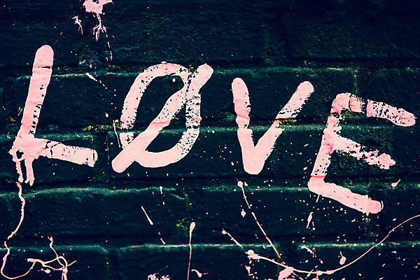 포토 JPG 주간 벽 백그라운드 벽돌 거리 서울 사랑 풍경 사람없음 야외 낙서 삼청동 인사동 국내포토 자연요소 감정 한국 종로 파일형식