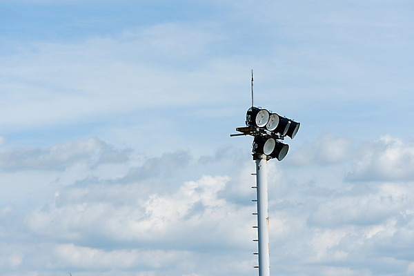 포토 JPG 주간 구름 자연 하늘 조명 풍경 사람없음 야외 일본 기둥 조명시설 국내포토 자연요소 건축 아시아 시설 생태계 파일형식