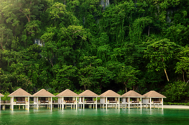 포토 JPG 해외이미지 나무 바다 섬 여행 휴가 휴식 사람없음 초록색 물 침묵 시골집 고립 석회암 터키석 파라다이스 해외202004 해외포토 자연요소 식물 컬러 컨셉 주택 소리 암석 보석 파일형식 이미지허브