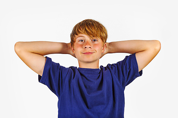 포토 JPG 해외이미지 백인 1 학생 남자 행복 무기 얼굴 어린이 백그라운드 신체 청소년 한명 서기 웃음 사람 소년 10대 머리 흰색 자신감 가득함 피부 긍정 개성 고립 사춘기 섬광 지능 해외202004 해외포토 서양인 감정 컬러 컨셉 모션 표정 신체부위 파일형식 이미지허브