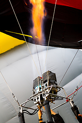 포토 JPG 해외이미지 산업 스포츠 여행 백그라운드 교통시설 자연 하늘 아침 불 프레임 사람없음 야외 빨간색 파란색 컬러풀 힘 에너지 수확 열기구 뜨거움 버너 항공 풍선 엔진 내추럴 연소 철강 해외202004 해외포토 주간 자연요소 컬러 교통 농업 항공교통 시설 생태계 파일형식 이미지허브