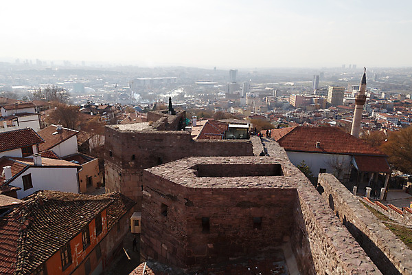포토 JPG 해외이미지 구름 유럽 벽 건축양식 하늘 지붕 날씨 주택 돌담 사람없음 건물 도시풍경 햇빛 환경 도시 칠면조 구시가지 해외202004 해외포토 자연요소 건축물 건축 나라 조류 풍경 담장 태양 돌_바위 파일형식 이미지허브