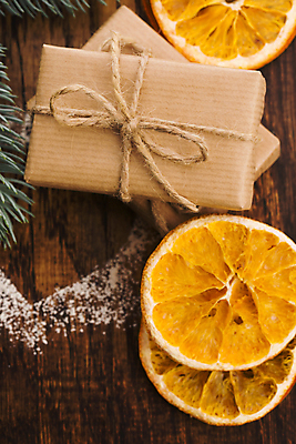 포토 JPG 해외이미지 행복 줄 조각 백그라운드 크리스마스 오렌지 선물 이벤트 사람없음 상자 꼬리표 공백 골동품 나뭇가지 축하 소나무 생일 공예 활 그런지 핸드메이드 해외202004 해외포토 나무 기념일 감정 컨셉 과일 취미 라벨 파일형식 이미지허브