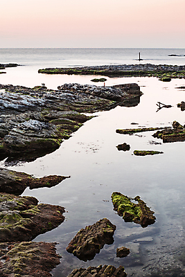 포토 JPG 해외이미지 바다 여행 자연 하늘 휴가 풍경 사람없음 야외 세로 물 일출 이탈리아 새벽 바위 수평선 해외202004 해외포토 자연요소 유럽 노을 돌_바위 생태계 파일형식 이미지허브