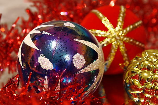 포토 JPG 해외이미지 나무 디자인 계절 백그라운드 크리스마스 겨울 공 휴가 기념 선물 사람없음 장식 빨간색 초록색 산타클로스 반사 기쁨 종 축하 원형 12월 클라우스 해외202004 해외포토 도형 식물 기념일 감정 컬러 컨셉 날짜 파일형식 이미지허브