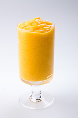 포토 JPG 해외이미지 음료 백그라운드 다이어트 과일 유리 디저트 건강 사람없음 냉동 얼음 우유 에너지 추위 흰색 대접 신선 칵테일 액체 달콤 맛 시원함 설탕 크림 속도 메뉴 칼로리 망고 밀짚 요거트 쉐이크 떨림 고립 바닐라 스무디 해외202004 해외포토 자연요소 음식 컬러 컨셉 모션 재질 유제품 주류 짚 열대과일 파일형식 이미지허브