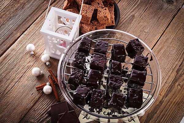 포토 JPG 해외이미지 전통 행복 실루엣 얼굴 어린이 음식 빵 조각 백그라운드 크리스마스 겨울 일러스트 휴가 디저트 주택 사탕 선물 사랑 사람 사람없음 장식 빨간색 갈색 쿠키 케이크 초콜릿 얼음 어둠 빵집 흰색 신선 황금 달콤 맛 만화 설탕 굽기 크림 고립 페스츄리 핸드메이드 해외202004 해외포토 자연요소 계절 기념일 감정 컬러 컨셉 촬영기법 건물 신체부위 상점 구이 파일형식 이미지허브