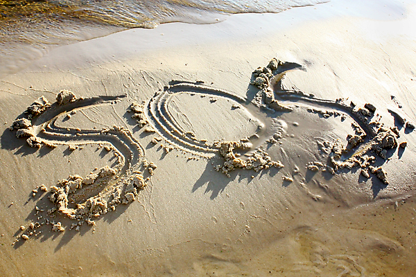 포토 JPG 해외이미지 손 모래 바다 백그라운드 패턴 텍스트 통신 추상 사람없음 물 단어 모래사장 갈색 환경 산책 사막 긴급 도움 뜨거움 메시지 구출 울음 위험 낟알 편지 사인 싱글 질감 심플 sos 트러블 필기체 헬프 해외202004 해외포토 자연요소 문자 컬러 컨셉 무늬 휴식 표정 신체부위 구조요청 파일형식 이미지허브