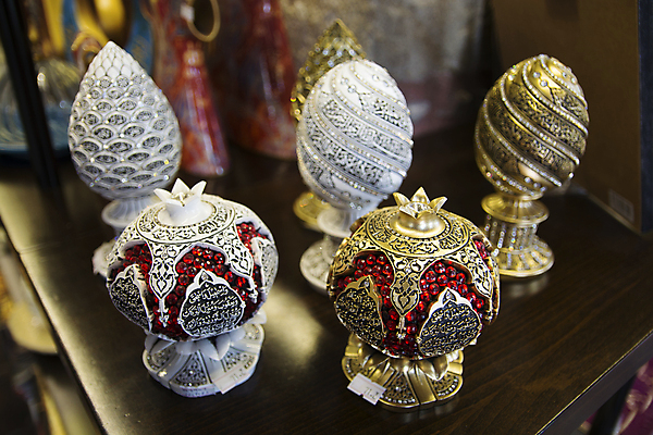 포토 JPG 해외이미지 모양 사탕 사람없음 빨간색 요식업 초콜릿 상품 서비스 석류 해외202004 해외포토 산업 컬러 과일 디저트 파일형식 이미지허브