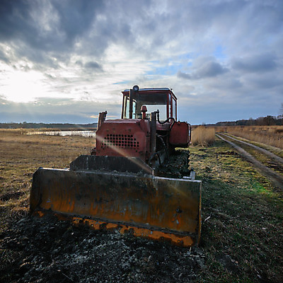 포토 JPG 해외이미지 산업 지구 모래 하늘 사람없음 파란색 노란색 금속 힘 기계 흙 장비 업무 큼 땅 불도저 굴착기 삽 발굴 양동이 국자 먼지 트랙터 무거움 개발 건축업자 계약자 땅바닥 땅파기 선로 운영자 채석 해외202004 해외포토 건축 컬러 재질 주방용품 바닥 작업 중장비 무게 크기 농기계 계약 특수차량 파일형식 이미지허브