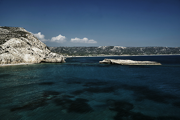 포토 JPG 해외이미지 나무 식물 구름 유럽 바다 섬 하늘 휴가 산 풍경 사람없음 물 지중해 그리스 해외202004 해외포토 자연요소 나라 파일형식 이미지허브
