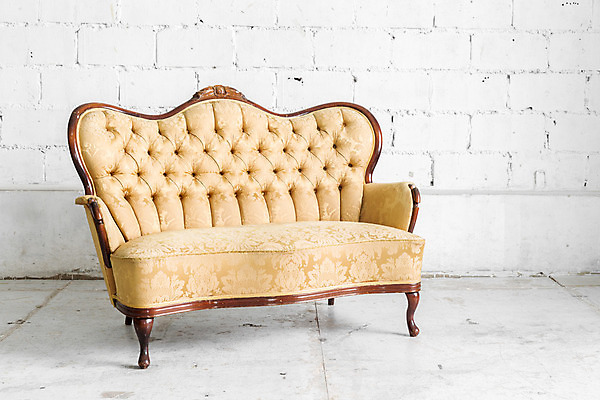 포토 JPG 해외이미지 라이프스타일 옷 가구 의자 휴식 사람없음 내부 목재 장식 소파 갈색 유행 방 수확 골동품 덮개 클래식 우아함 복고 안락의자 옛날 해외202004 해외포토 나무 컬러 생활용품 컨셉 농업 재료 생활 뚜껑 파일형식 이미지허브