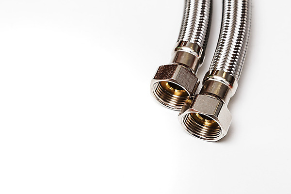 포토 JPG 해외이미지 산업 백그라운드 주택 나선형 사람없음 물 빛 금속 주방 힘 기계 장비 젖음 흐름 추위 욕실 흰색 공구 액체 실 붓기 수리 위생 빨래 은색 연결 유연 철 사인 수도꼭지 질감 연료 가스 호스 튜브 무거움 고무 고립 샤워실 스프링쿨러 압력 철강 파이프라인 해외202004 해외포토 자연요소 컬러 컨셉 가사 무늬 모션 재질 건물 도구 무게 파이프_관 샤워시설 파일형식 이미지허브