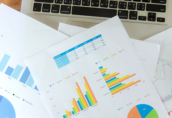 포토 JPG 해외이미지 종이 돈 비즈니스 탁자 그래프 직장 사람없음 금융 경제 노트북 컴퓨터 사무실 펜 공연 성장 업무 시장 재산 책상 투자 회계 경영 계좌 해외202004 해외포토 가구 회사 이벤트 전자제품 필기구 작업 파일형식 이미지허브