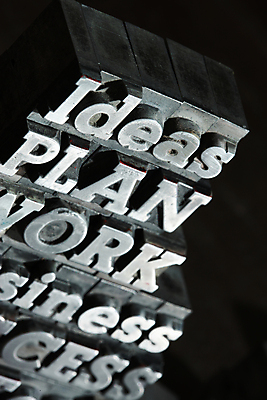 포토 JPG 해외이미지 스튜디오촬영 디자인 백그라운드 컨셉 비즈니스 텍스트 통신 성공 아이디어 사람없음 컬러풀 금속 블록 골동품 업무 클래식 계획 인쇄 철 고체 구식 마케팅 옛날 스타일 해외202004 해외포토 컬러 재질 실내 작업 파일형식 이미지허브