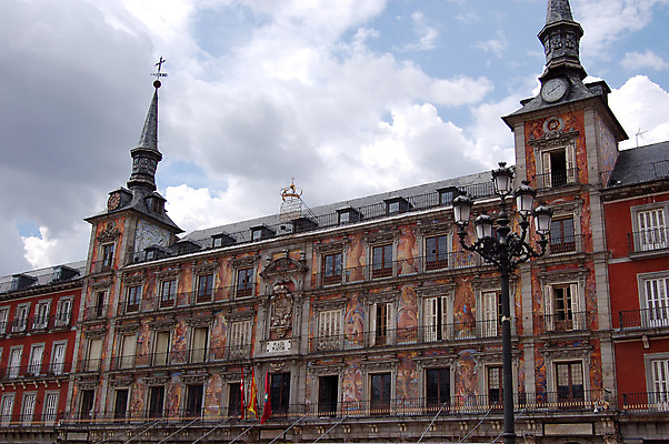 포토 JPG 해외이미지 유럽 음료 여행 건축양식 휴가 사람없음 건물 여행객 깃발 도시 스페인 심볼 정사각형 광장 랜드마크 마드리드 식민지 진짜 타파스 플라멩코 해외202004 해외포토 도형 건축물 건축 나라 예술 사람 세계문화유산 애피타이저 파일형식 이미지허브