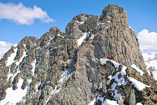 포토 JPG 해외이미지 구름 스포츠 여행 포즈 하늘 성공 산 건강 성인 사람없음 야외 파란색 우주 얼음 힘 등산 하이킹 에너지 추위 용기 자신감 황무지 정상 위험 고도 오르기 골 절정 필승 하이커 혼자 힘찬 눈내림 벤처기업 해외202004 해외포토 자연요소 그릇 감정 컬러 컨셉 비즈니스 모션 레저 눈_날씨 사람 트래킹 우승 파일형식 이미지허브