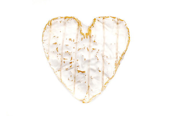 포토 JPG 해외이미지 스튜디오촬영 모양 전통 치즈 사람없음 하트 닫기 자르기 흰배경 부드러움 프랑스어 고립 노르망디 정물화 해외202004 해외포토 문자 백그라운드 모션 유제품 실내 흰색 감각 그림 파일형식 이미지허브