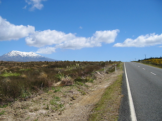 포토 JPG 해외이미지 구름 도로 자연 하늘 산 거리 풍경 사람없음 야외 황무지 화산 뉴질랜드 절정 직진 해외202004 해외포토 자연요소 길 교통시설 오세아니아 생태계 파일형식 이미지허브