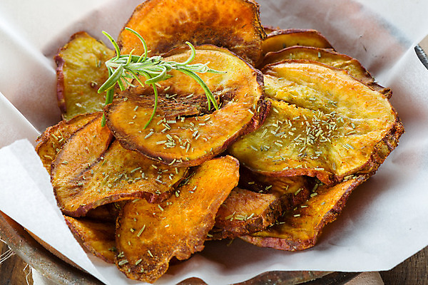 포토 JPG 해외이미지 접시 종이 탁자 감자 사람없음 목재 초록색 갈색 튀김 흰색 황금 달콤 굽기 매움 냅킨 점토 로즈메리 깊이 셀프 양피지 핸드메이드 해외202004 해외포토 나무 식기 음식 컬러 가구 채소 재료 맛 구이 허브 파일형식 이미지허브