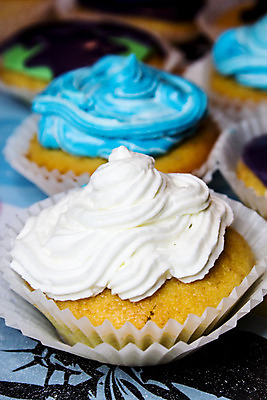 포토 JPG 해외이미지 접시 종이 음식 디저트 부활절 요정 건강 요리 사람없음 컵 노란색 쿠키 과자 케이크 빵집 그룹 달콤 맛 아침식사 작음 컵케이크 굽기 먹기 오브젝트 상쾌 머핀 제빵사 페스츄리 해외202004 해외포토 직업 식기 기념일 감정 빵 컬러 컨셉 모션 상점 식사 크기 구이 파일형식 이미지허브