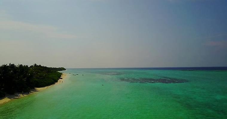 포토 JPG 해외이미지 바다 섬 백그라운드 자연 하늘 휴가 휴식 안테나 풍경 사람없음 물 여름 파란색 모래사장 맑음 흰색 모래언덕 석호 몰디브 드론 터키석 파라다이스 해외202004 해외포토 자연요소 계절 아시아 컬러 컨셉 통신 날씨 보석 언덕 생태계 파일형식 이미지허브