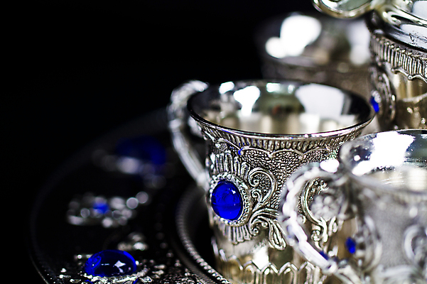 포토 JPG 해외이미지 전통 식기 음료 유리 탁자 주택 쟁반 건강 사람없음 장식 컵 물 금속 주방 저녁식사 카페 우유 머그컵 조끼 액체 아침식사 은색 냄비 찻주전자 갈증 설탕 오브젝트 이국적 스타일 해외202004 해외포토 자연요소 컬러 가구 재질 주전자 유제품 건물 상점 식사 외투 솥 파일형식 이미지허브