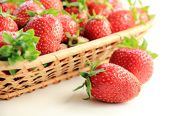 포토 JPG 해외이미지 열매 음식 백그라운드 다이어트 과일 딸기 디저트 건강 사람없음 빨간색 컬러풀 정원 흰색 신선 그룹 달콤 맛 먹기 유기농 내추럴 숙성 식욕 식용 해외202004 해외포토 식물 웰빙 컬러 컨셉 모션 파일형식 이미지허브