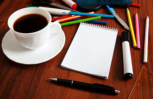 포토 JPG 해외이미지 직업 종이 커피 컨셉 비즈니스 주택 나선형 사람없음 컵 가로 노트북 컴퓨터 사무실 펜 볼펜 우주 검은색 쪽지 공책 침묵 머그컵 흰색 키보드 기록 반지 업무 작업 그룹 전화기 컵받침 책상 오브젝트 문서 각도 바인더 패드 단절 카페인 해외202004 해외포토 식기 음료 컬러 가구 무늬 장신구 문구용품 건물 전자제품 필기구 사무용품 소리 받침대 파일형식 이미지허브