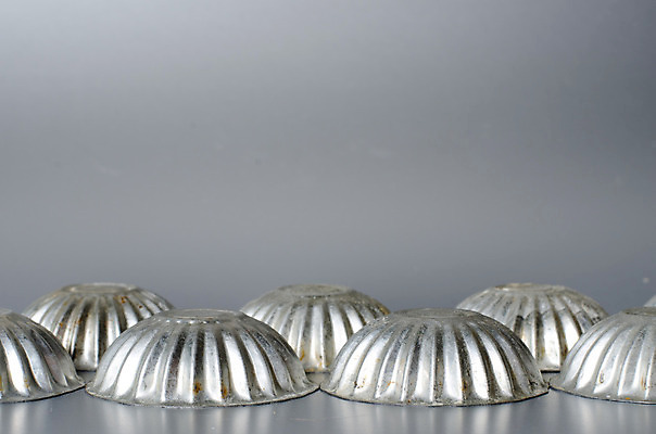 포토 JPG 해외이미지 사람없음 컵 쿠키 수확 골동품 공구 은색 컵케이크 굽기 철 서식 복고 머핀 옛날 해외202004 해외포토 식기 빵 컬러 농업 디저트 케이크 도구 구이 파일형식 이미지허브