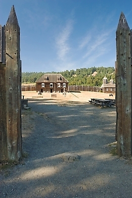 포토 JPG 해외이미지 공원 문화 여행 십자가 협상 사람없음 야외 건물 목재 교회 마을 총 수확 골동품 사찰 성 역사 캠핑장 무역 군용 전쟁 캘리포니아 태평양 대포 러시아인 민화 안뜰 옛날 전국 이민 해외202004 해외포토 서양인 나무 건축물 공공시설 산업 무기 바다 이동 농업 비즈니스 재료 종교건축 군대 미국 캠핑 그림 파일형식 이미지허브