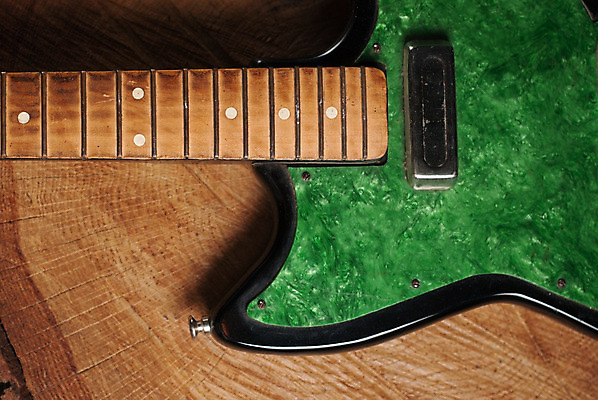 포토 JPG 해외이미지 줄 음악 백그라운드 부분 사람없음 목재 초록색 소리 수확 기구 기타 복고 날것 뮤지컬 해외202004 해외포토 나무 컬러 농업 재료 현악기 문화예술 파일형식 이미지허브