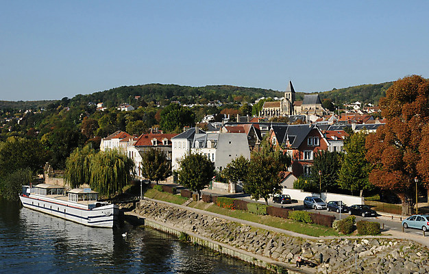 포토 JPG 해외이미지 나무 주택 풍경 사람없음 야외 물 강 교회 프랑스 도시 강가 그림 타운 종탑 해외202004 해외포토 자연요소 식물 유럽 건물 탑 파일형식 이미지허브